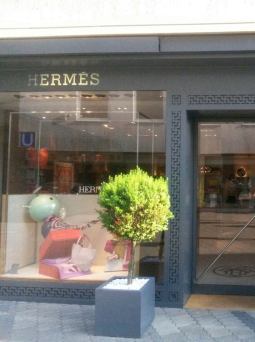 Hermes-Hakenkreuzornament1